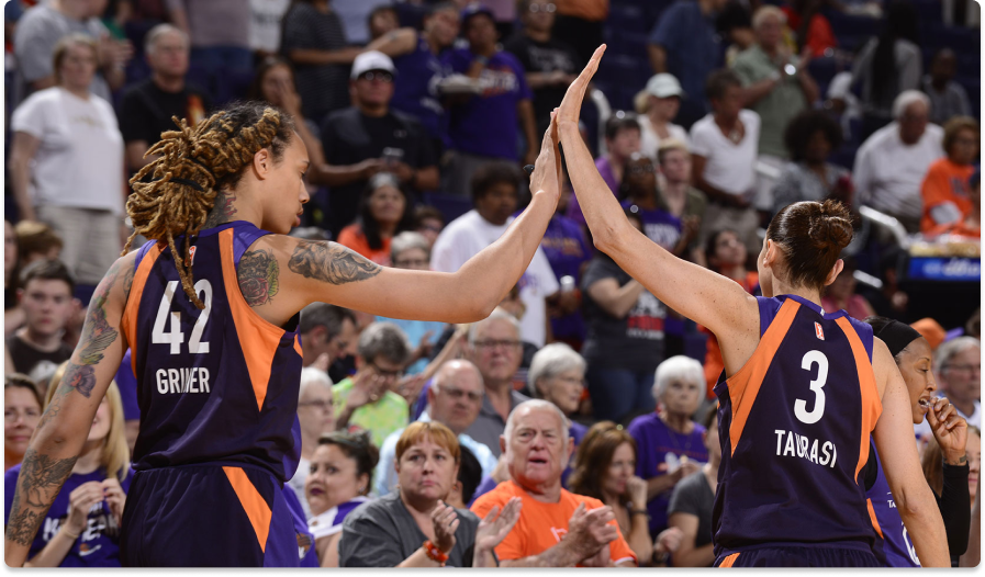 Phoenix Mercury team celebrates
